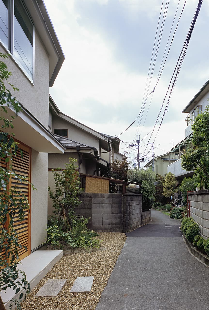 大阪の建築家・中平勝が設計したシニア対応の狭い道に面する住宅・セカンドライフの住まい