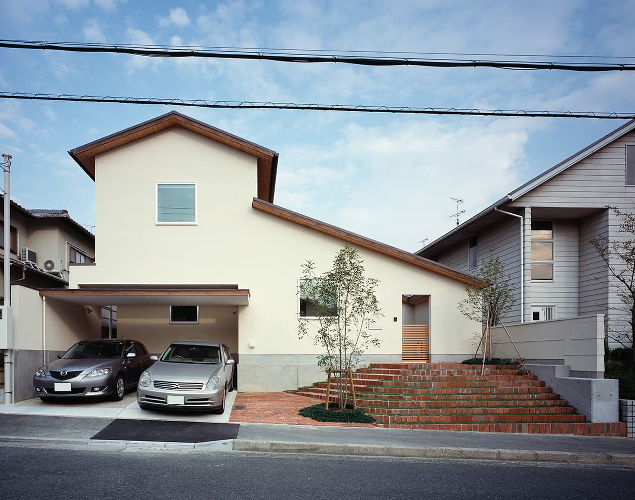 大阪の建築家・中平勝が設計した中庭のあるシニア対応の住宅リノベーション