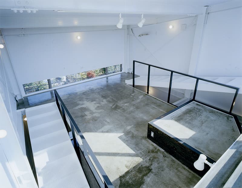 大阪の建築家・中平勝設計のペット対応鉄骨3階建て住宅